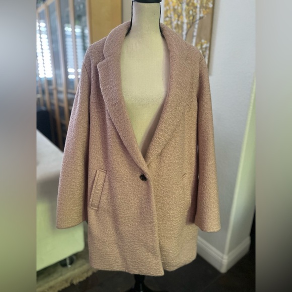 Old Navy - dusty rose blush color fuzzy coat - Picture 3 of 10